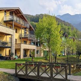 Wonderful holiday home with cablecar to ski area, hotel di Unterterzen
