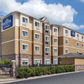 Microtel Inn and Suites by Wyndham, hotel v destinácii Opelika