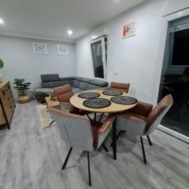 Klein und ruhig! Apartment zum entspannen, hotelli kohteessa Pfungstadt