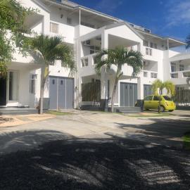Spacious Three Bedroom Apartment, hotel in Grande Gaube