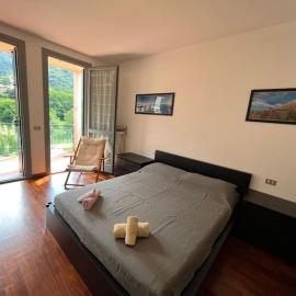 [Introbio-Lecco] La casa di Lucy vista montagna, готель у місті Introbio