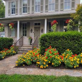 Pinetown Bridge Bnb LLC, hotel in Leola