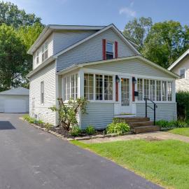 Welcoming Willoughby Home: 1 Mi to Historic Dtwn, hotel di Willoughby