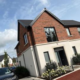 3 bed rooms Vip family house