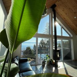 Magical Loft : Breathtaking View & Cozy Fireplace, hotel a Saguenay