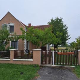 Berek Vendégház Fonyód: Fonyód şehrinde bir otel