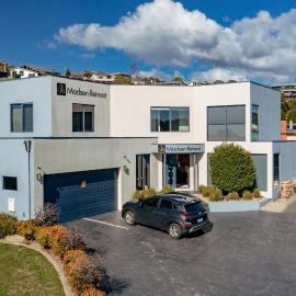 Madsen Retreat, hotel sa Penguin