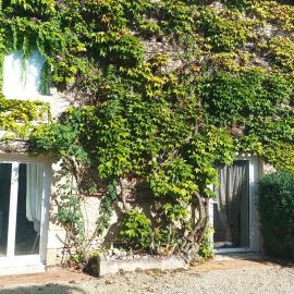 Gîte de charme - 3 chambres, 5 lits - de 4 à 7 personnes, hotel a Avanton