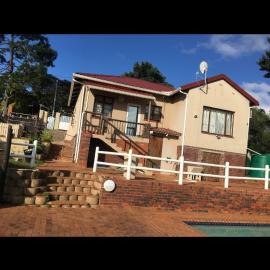 3 Bedroom Manor Gardens House
