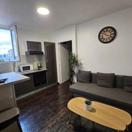 Appartement Proche Metro Paris, hotel din Pantin