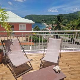 Rose Phœnix rez-de-jardin piscine et vue mer: Les Anses-dʼArlets şehrinde bir otel