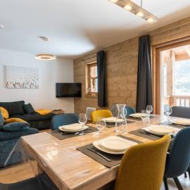 **Charmette: Duplex 4 Pièces, 8 Pers, 3 Ch, Parking Souterrain, Balcon**