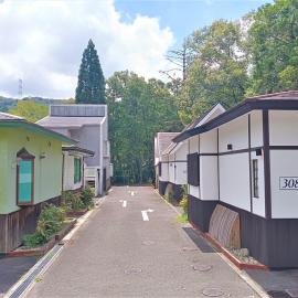 ホテル亀岡, hotel em Minamijō