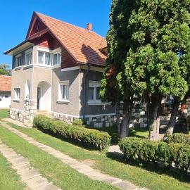 Petit Castel
