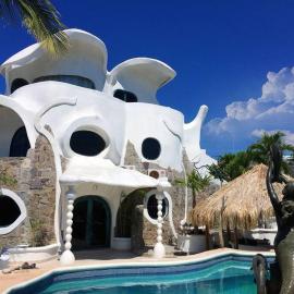 Casa estilo Gaudí - Alberca compartida espacio especial para familias!