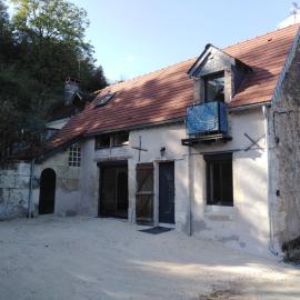 Gîte mon p'ti bout, hotel in Les Roches-lʼÉvêque