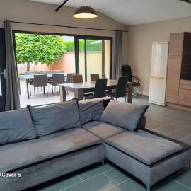 Le LOFT - Villa de 70m² avec jardin clos, Hotel in Chalon-sur-Saône