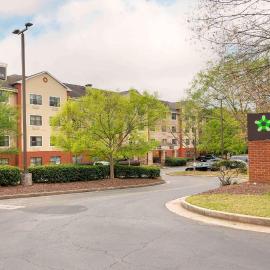 Extended Stay America Suites - Atlanta - Perimeter - Crestline, хотел в Атланта