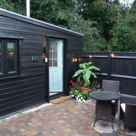 Charming Woodland Lodge 2 person 1 bedroom