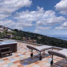 Le Arcate Giuliana by Feeling Italy