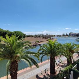 Superbe studio cabine, Cap d'Agde, hotel in Cap d'Agde