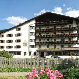 Heart Hotel Arlberg, готель у місті Санкт-Антон-ам-Арльберг