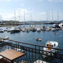 Rustico apartments, hotel a Tivat