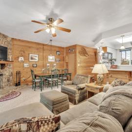 7 Springs Ski & Mountain Adventure Condo condo, hotell sihtkohas Champion