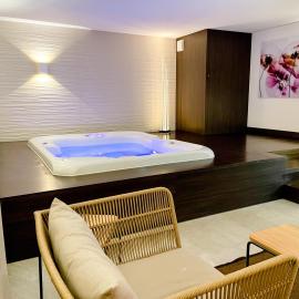 Gite de la Tour SPA PRIVÉ, hotel Mosnes-ben