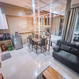Chillhauz (SM,Ayala,IT,City) W/Pool & WiFi