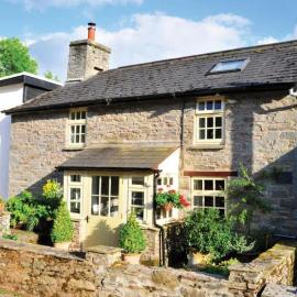 River Cottage Brecon: Hot Tub, Fire, Balcony, Wifi, hotel in Brecon