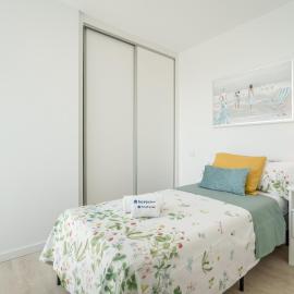 Host Wise - Peaceful Sunny Flat - Ace Location