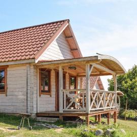 Gorgeous Home In Wejdyki With Sauna, hotelli kohteessa Wejdyki