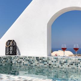Theophrasti Suites, hotel a Foinikiá