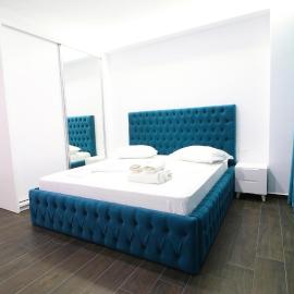 Memi Hotel, hotel di Borsh