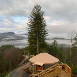 Junaluska @ Sky Ridge Yurts, hotel in Bryson City