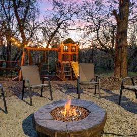 Villa Grove by Rather Be Properties