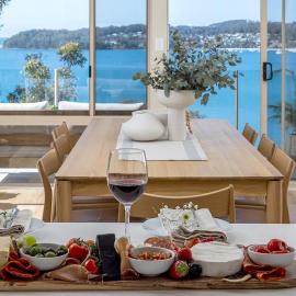 High View Holiday House, hotel in Salamander Bay