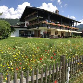 Gästehaus Wiesegg, hotel in Reit im Winkl