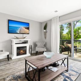 Condo at the Lakes, hotel a Charleston