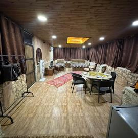 Sunset Roof apartment, hotel en Madaba
