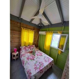 Les Bungalows de Pipo 2, hotel in Anse-Bertrand