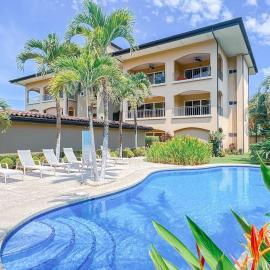 Condo Las Brisas near to Marina Herradura, free Pool and wifi