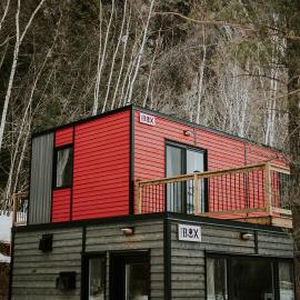 Les Microchalets d'Édouard, Hotel in LʼAnse-Saint-Jean