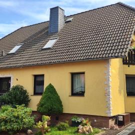 Mones Monteur- und Ferienwohnung، فندق في Klötze