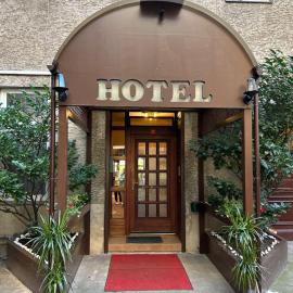 Hotel Adam