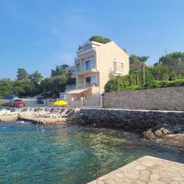 Villa Leut Montesol Tivat Krasici, hotel a Krasići