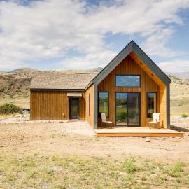 Yellowstone Prairie Retreat: 360 Mountain Views!, Hotel in Emigrant