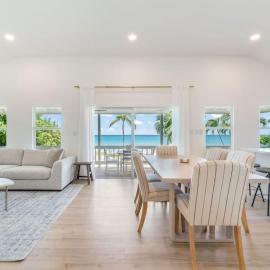 Renovated, Oceanfront 2bd Seven Mile Beach Condo with amazing views