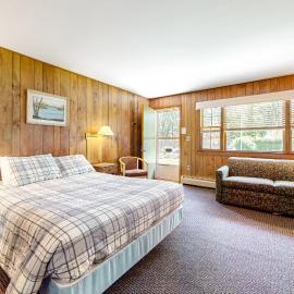 King Birch Lake Home, Unit 6, Hotel in Alton